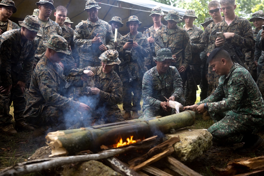 U.S. Marines learn jungle survival skills from Philippine Marines