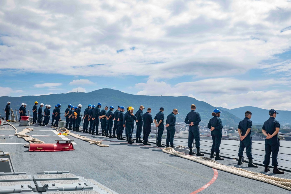 USS Ralph Johnson (DDG 114) pulls into Commander, Fleet Activities Sasebo.