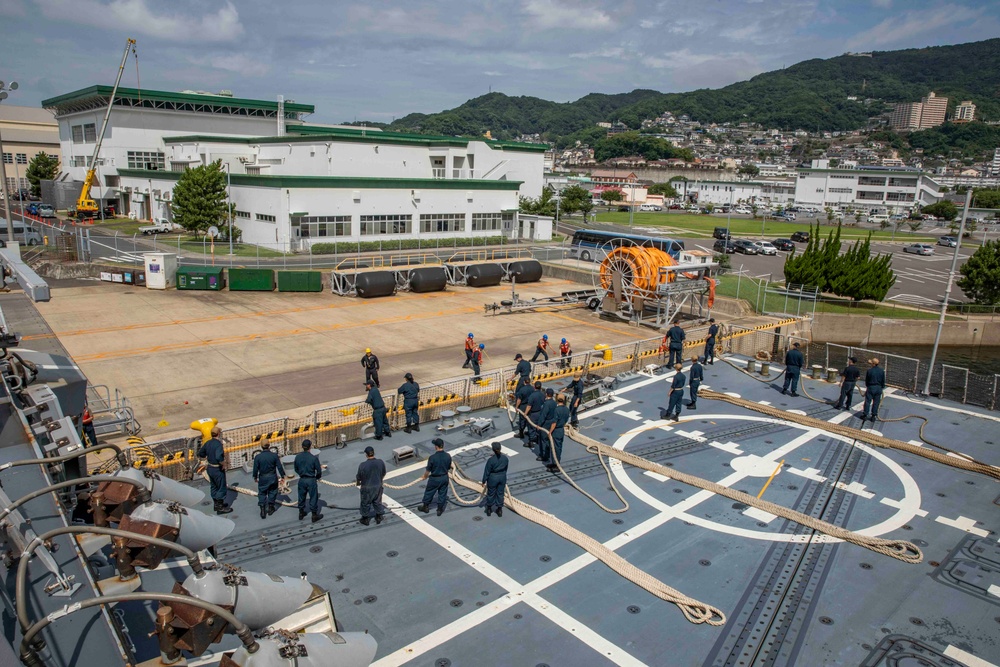 USS Ralph Johnson (DDG 114) pulls into Commander, Fleet Activities Sasebo.