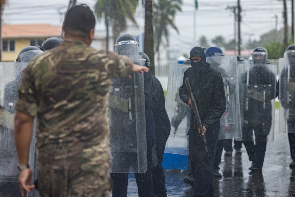 Guyana police train with Royal Bermuda Regiment on civil unrest at TRADEWINDS 23