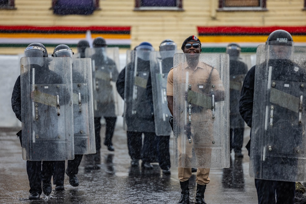 Guyana police train with Royal Bermuda Regiment on civil unrest at TRADEWINDS 23