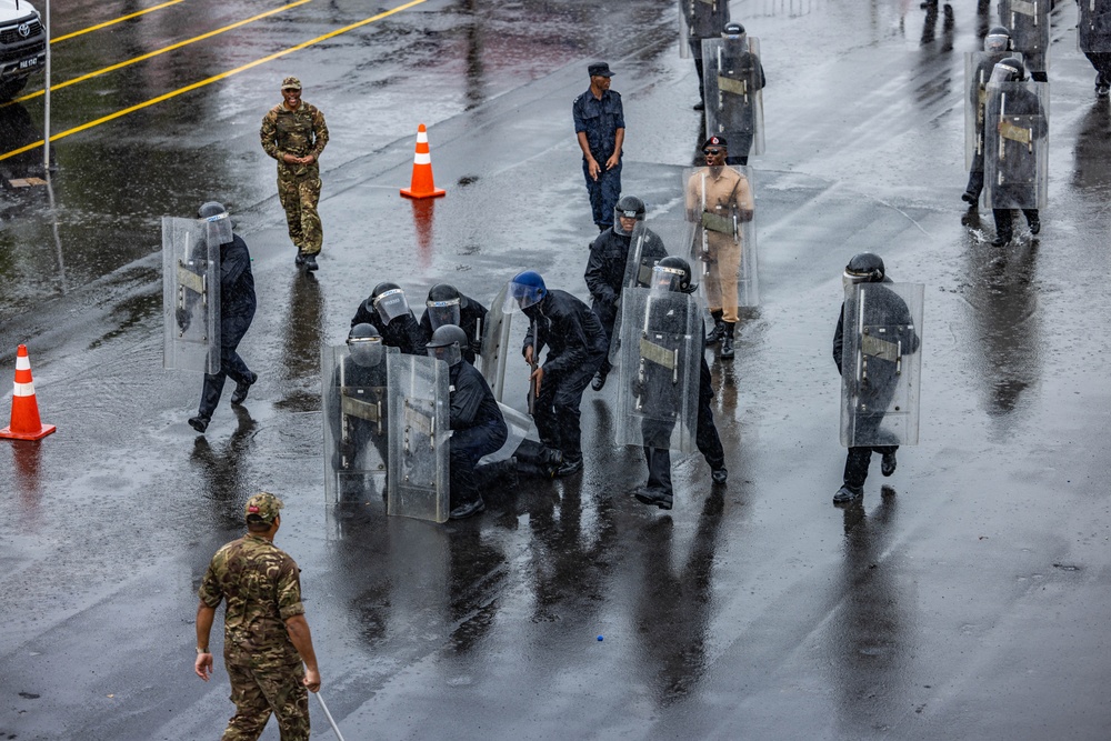 Guyana police train with Royal Bermuda Regiment on civil unrest at TRADEWINDS 23