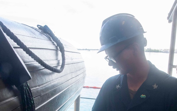 USS Manchester Conducts Preparation for OMSI