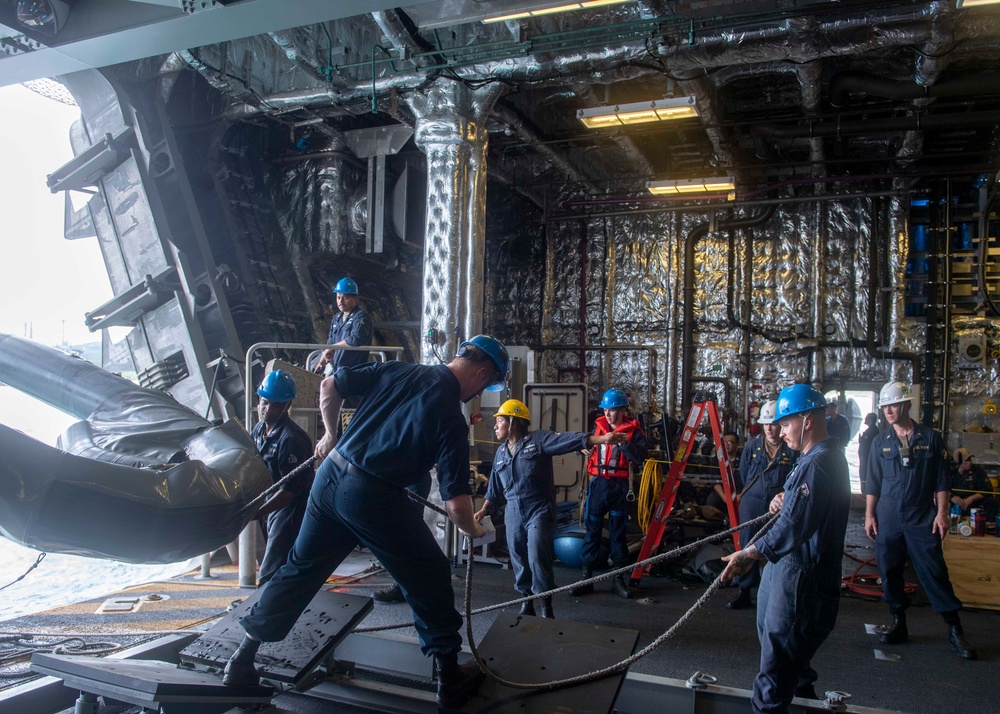 USS Manchester Prepares for OMSI