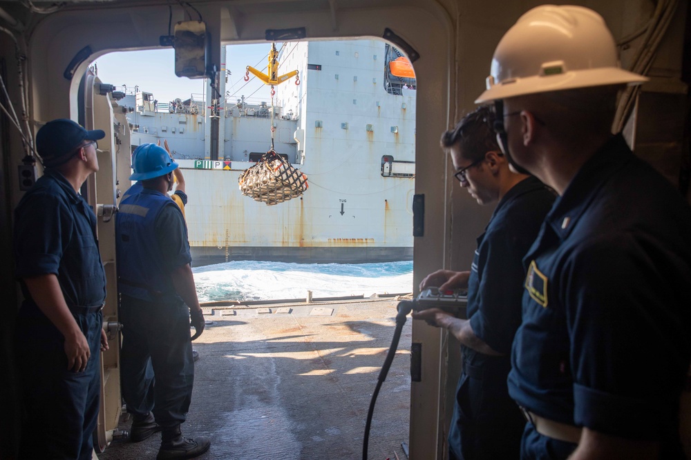 Sailors Receive Cargo Aboard USS Antietam During Talisman Sabre 23