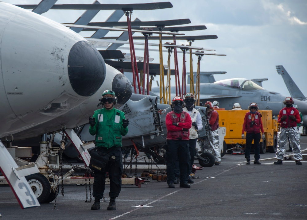 USS Ronald Reagan (CVN 76) conducts flight operations