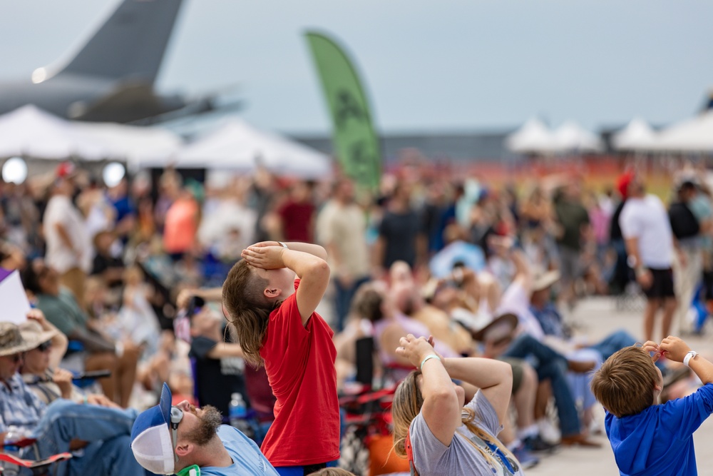 Thousands gather for return of 2023 Tinker Air Show