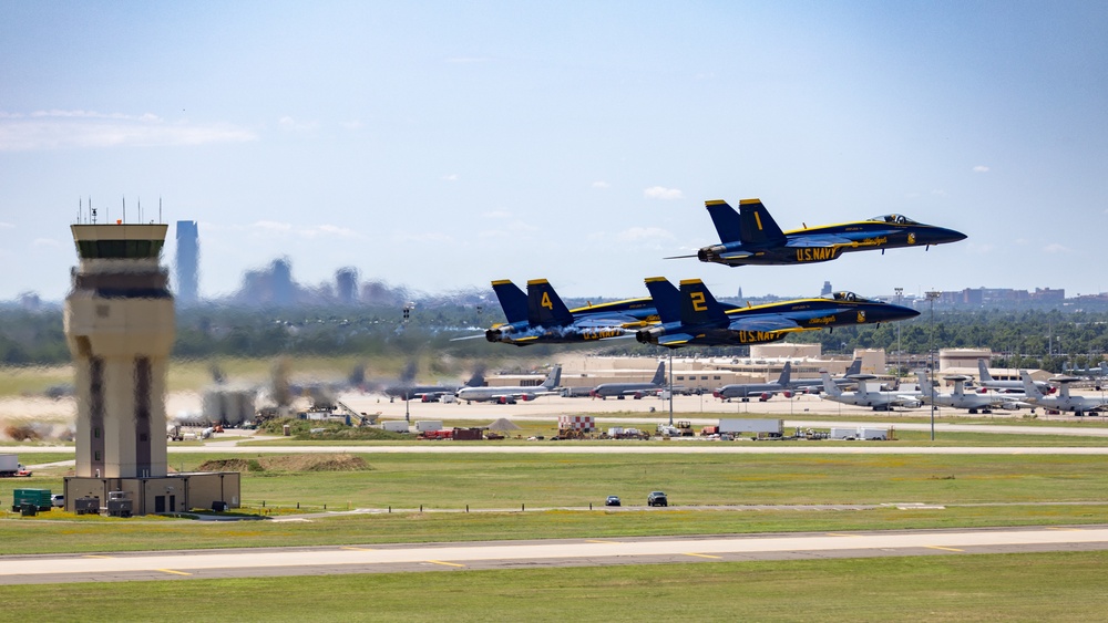 Thousands gather for return of 2023 Tinker Air Show