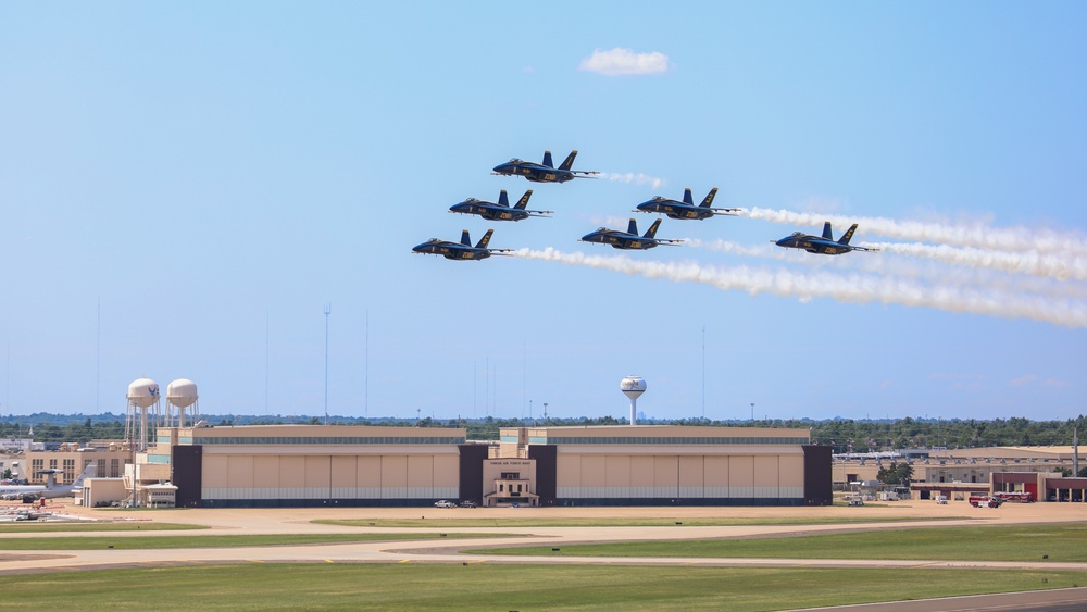 Thousands gather for return of 2023 Tinker Air Show