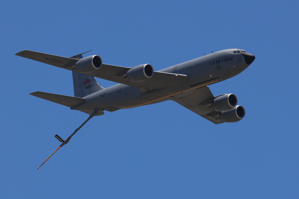 Thousands gather for return of 2023 Tinker Air Show