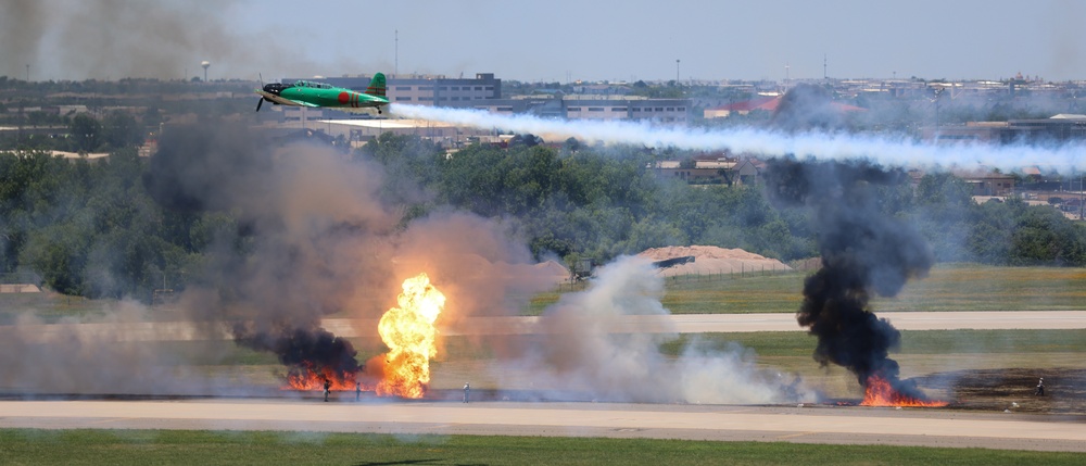 Thousands gather for return of 2023 Tinker Air Show