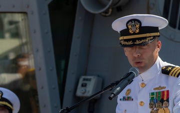 USS Decatur Holds Change of Command