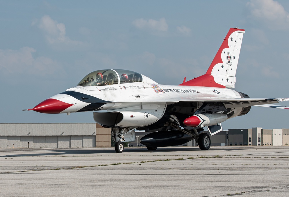 Thunderbirds Air Show Practice