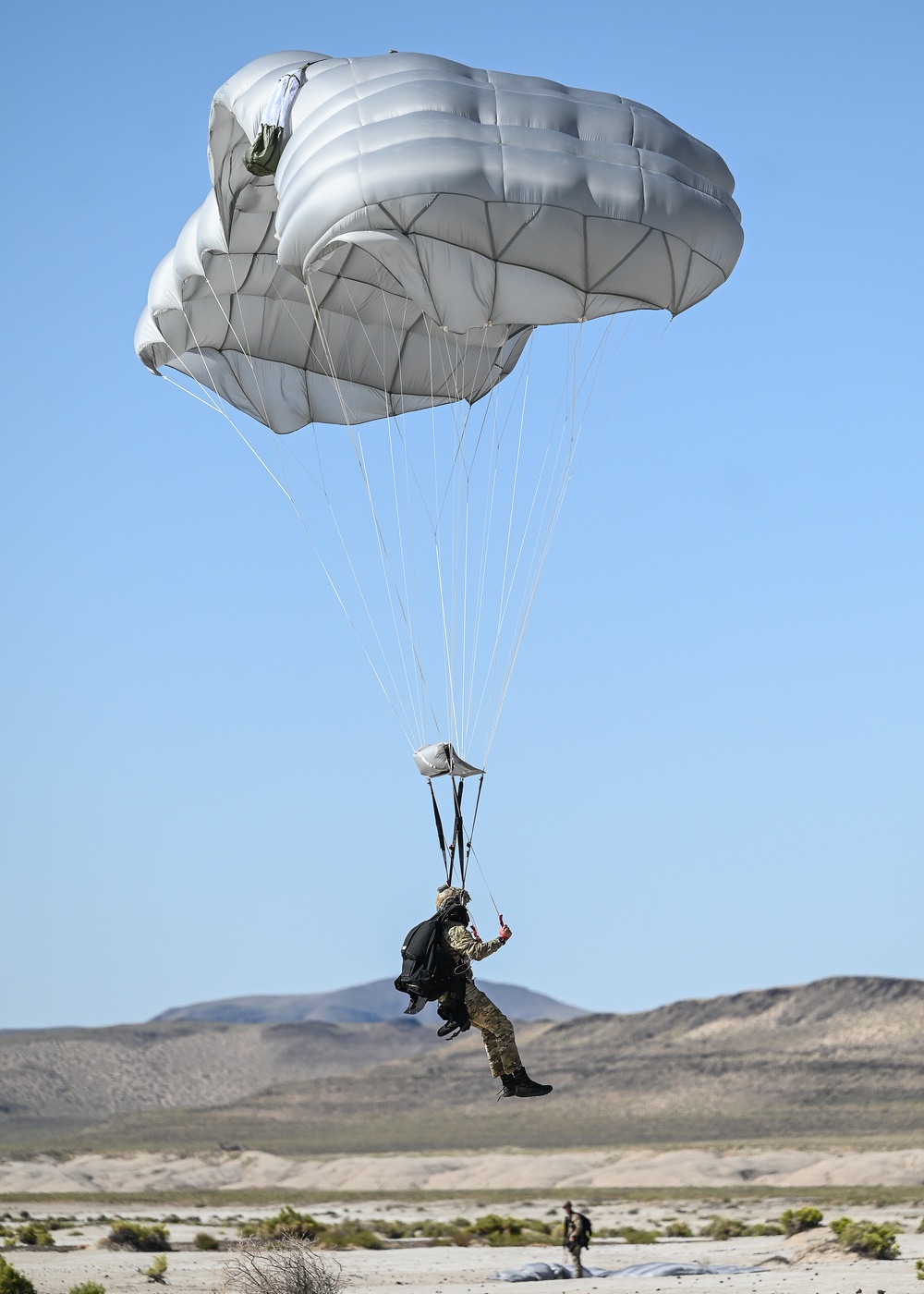 Naval Special Warfare Operators Complete Tactical Ground Movement Training