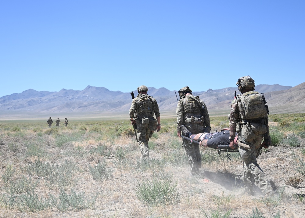 Naval Special Warfare Operators Complete Tactical Ground Movement Training