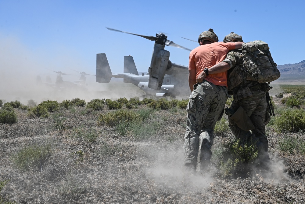 Naval Special Warfare Operators Complete Tactical Ground Movement Training