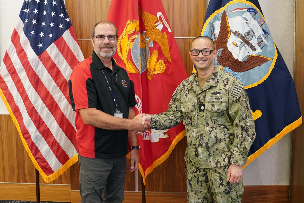 NAVFAC Washington recognizes David Roman as 2022 Hard Hat Award winner