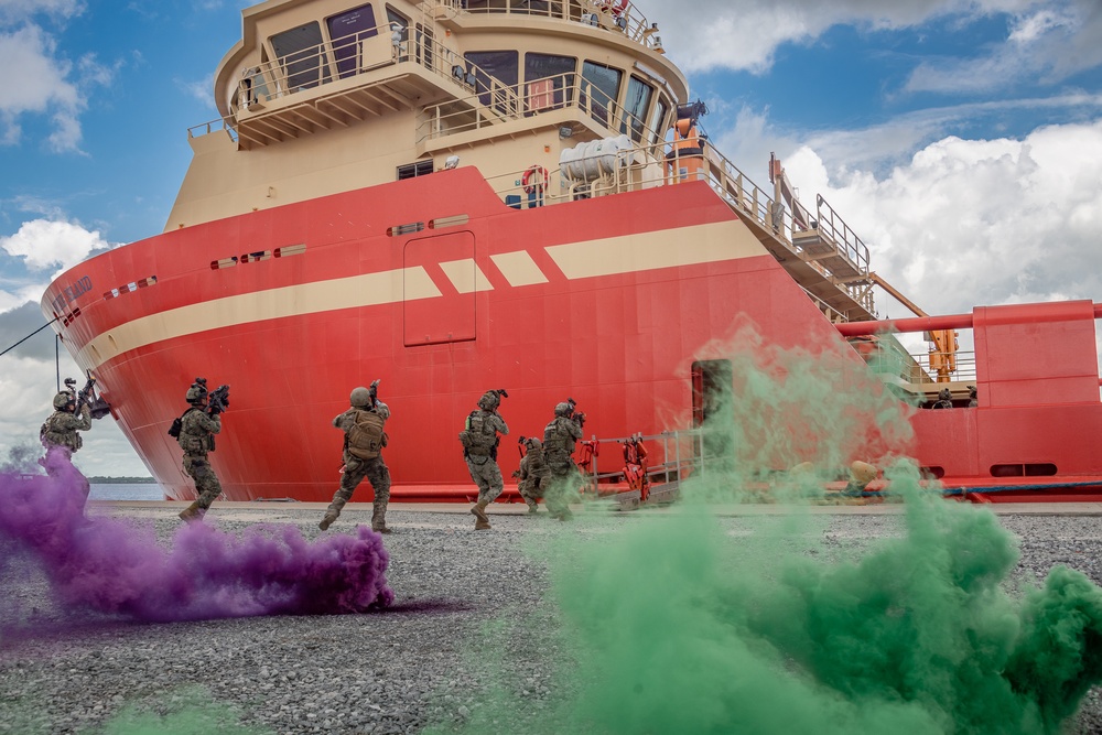 Multinational forces exercise close quarters operations at TRADEWINDS23