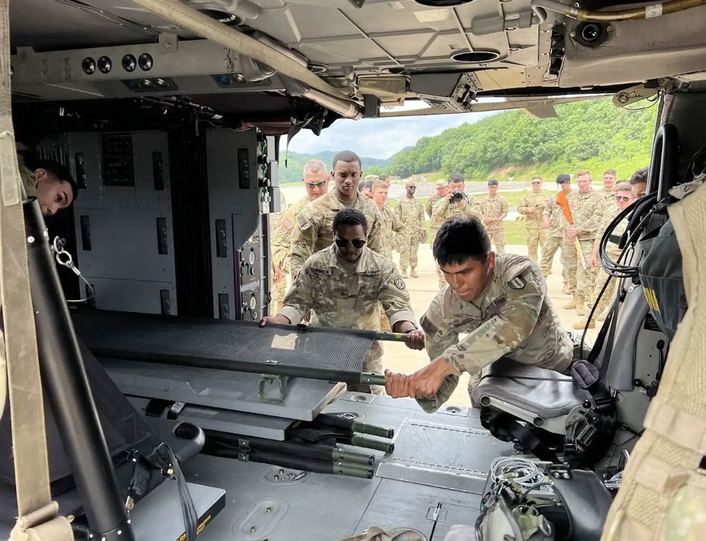 ROK and U.S. Army Reserve Soldiers from the 9th Mission Support Command, 658th Regional Support Group Forge Stronger Bonds in Joint Convoy Operation Exercise