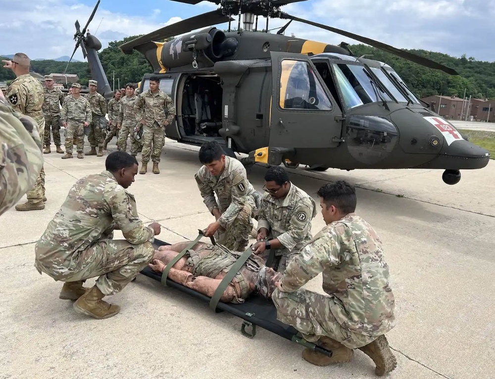 ROK and U.S. Army Reserve Soldiers from the 9th Mission Support Command, 658th Regional Support Group Forge Stronger Bonds in Joint Convoy Operation Exercise