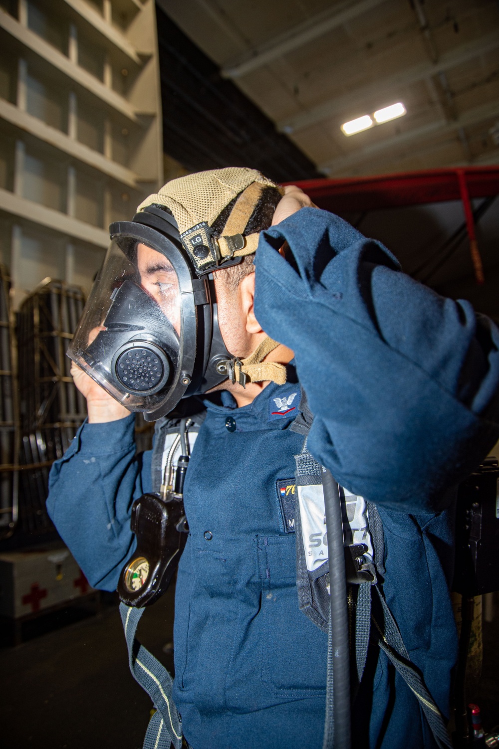 USS Ronald Reagan (CVN 76) Sailors conducts flying squad drills