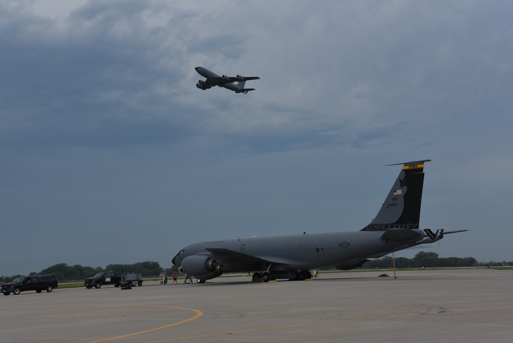 KC-135 departs