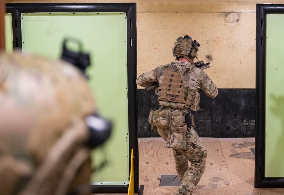 Talisman Sabre 23 | NSW and Australian Army SOF conduct CQC training