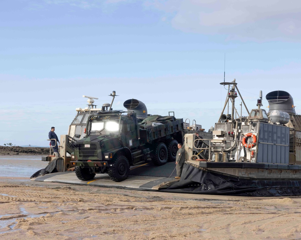 Artillery Coming Ashore: Talisman Sabre 23