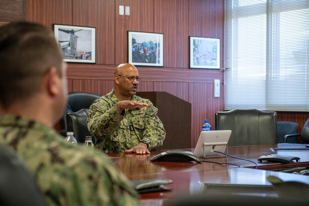 Naval Inspector General Visits NAF Atsugi