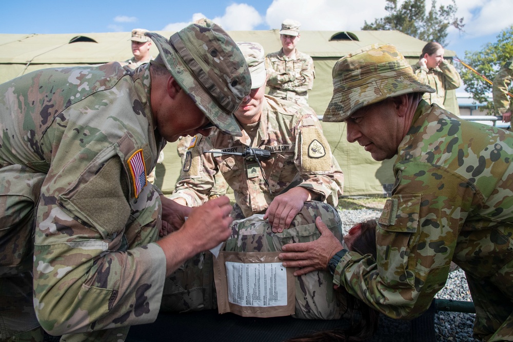 Soldiers of the 144th Area Support Company train with the 3rd Health Battalion Australian Defense Force during Talisman Sabre
