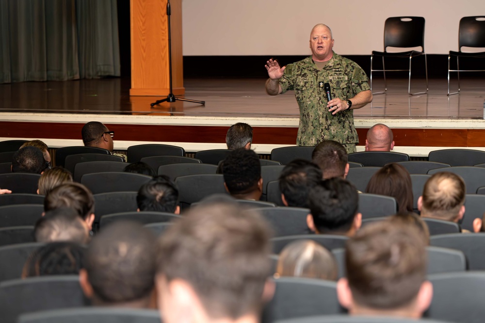 MCPON Honea Visits 7th Fleet