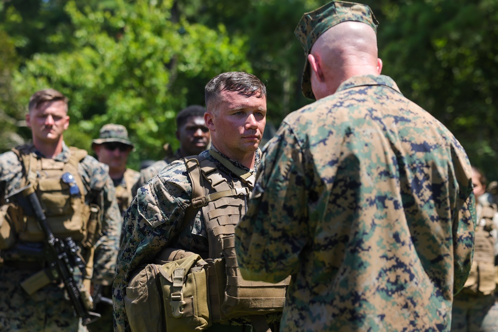 36th Assistant Commandant of the Marine Corps visits Marines with 1/10