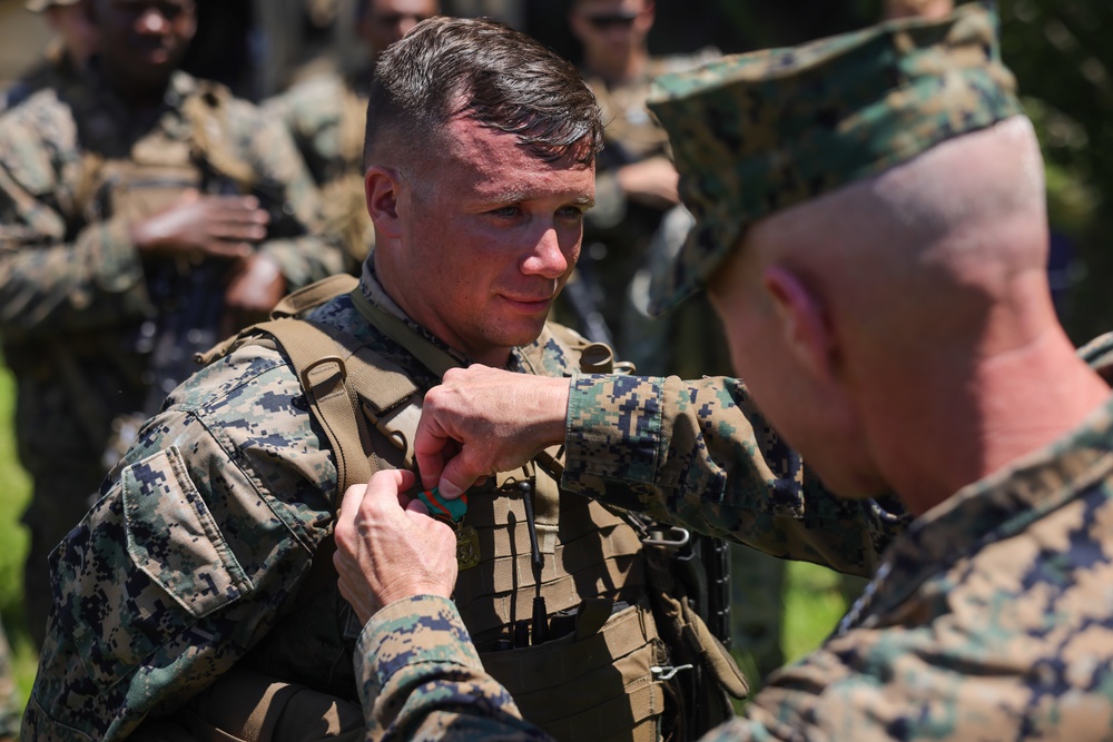 36th Assistant Commandant of the Marine Corps visits Marines with 1/10