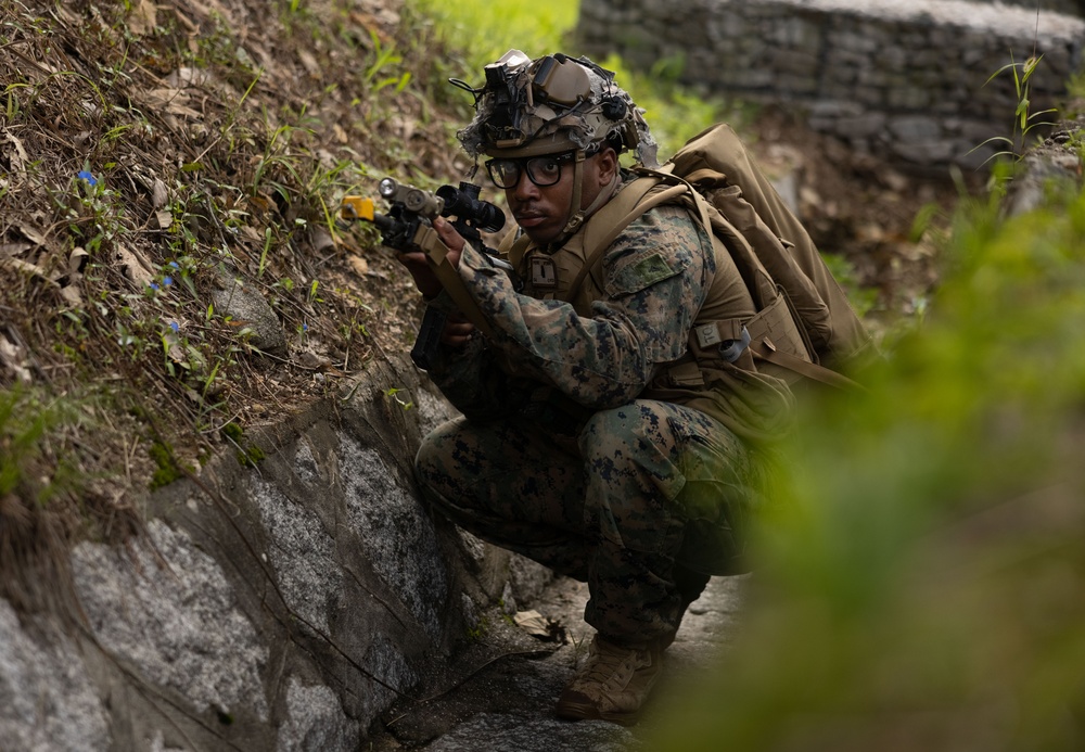 KMEP 23.3: U.S. service members conduct medical evacuation training