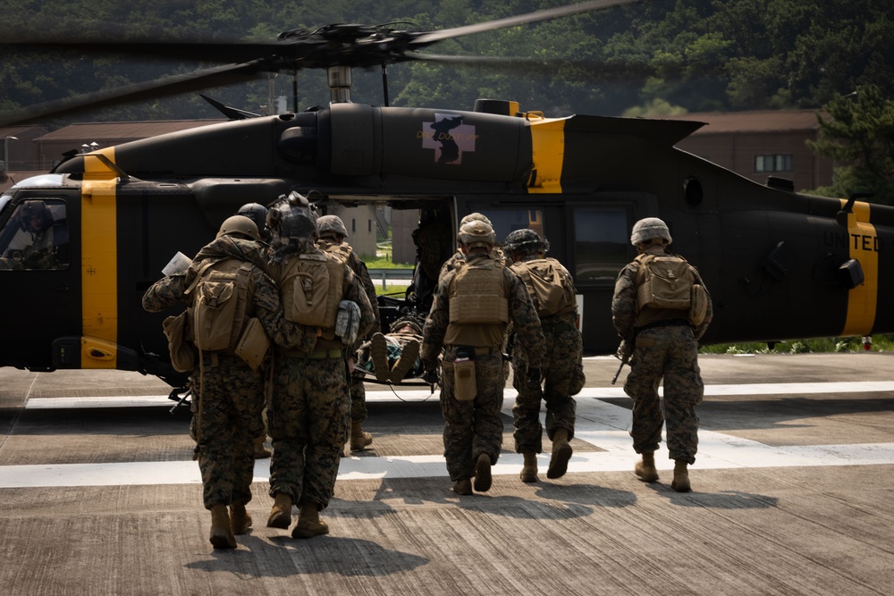 KMEP 23.3: U.S. service members conduct medical evacuation training