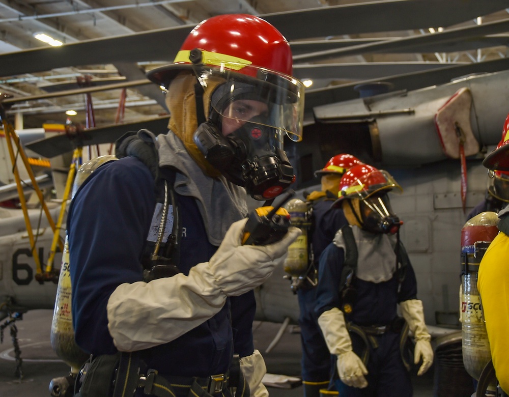 USS Ronald Reagan (CVN 76) Sailors conducts flying squad drill