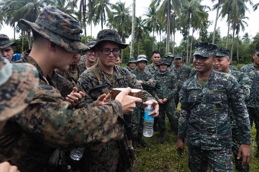 U.S. Marines conduct bilateral training with Philippine Marines