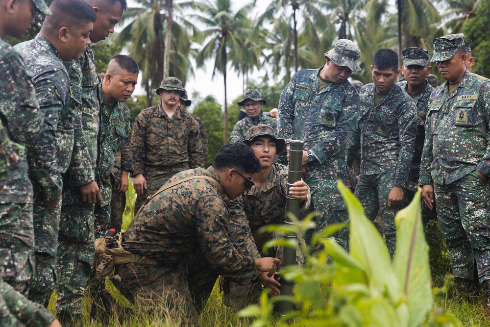 U.S. Marines conduct bilateral training with Philippine Marines