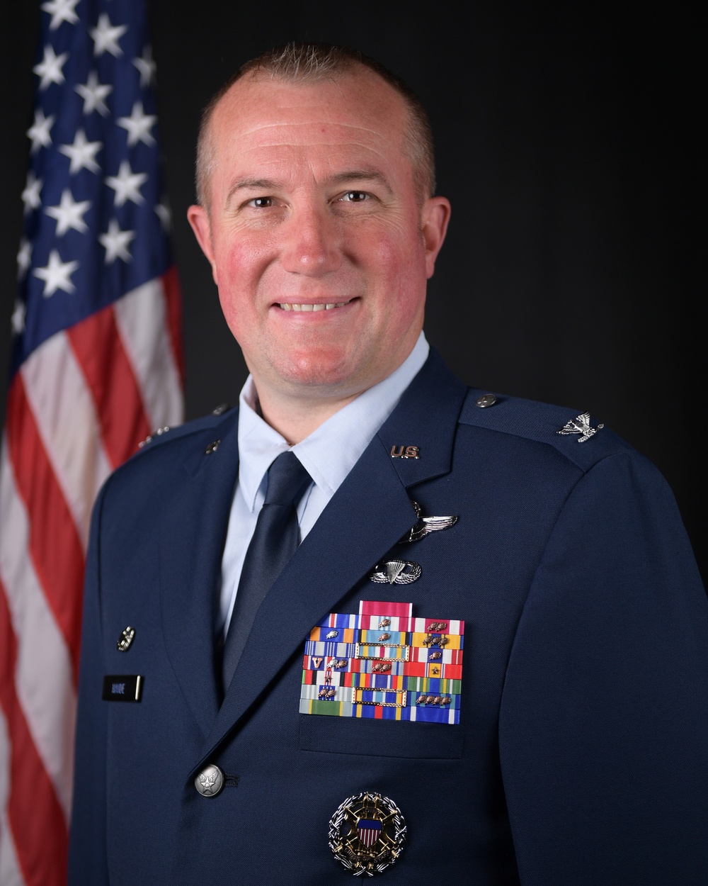 Official photo of Colonel Ryan Hayde