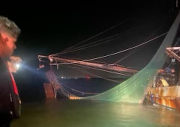 Coast Guard, good Samaritans assist 4 aboard vessel taking on water near St. Simons Island