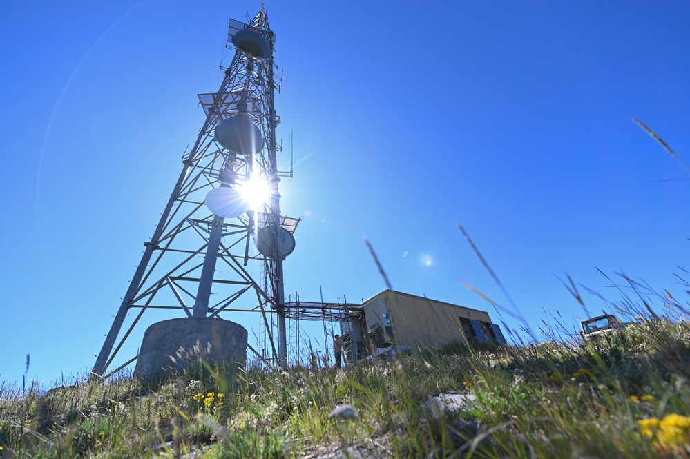 Air Force engineers trek Montana mountain to service radio communications generator