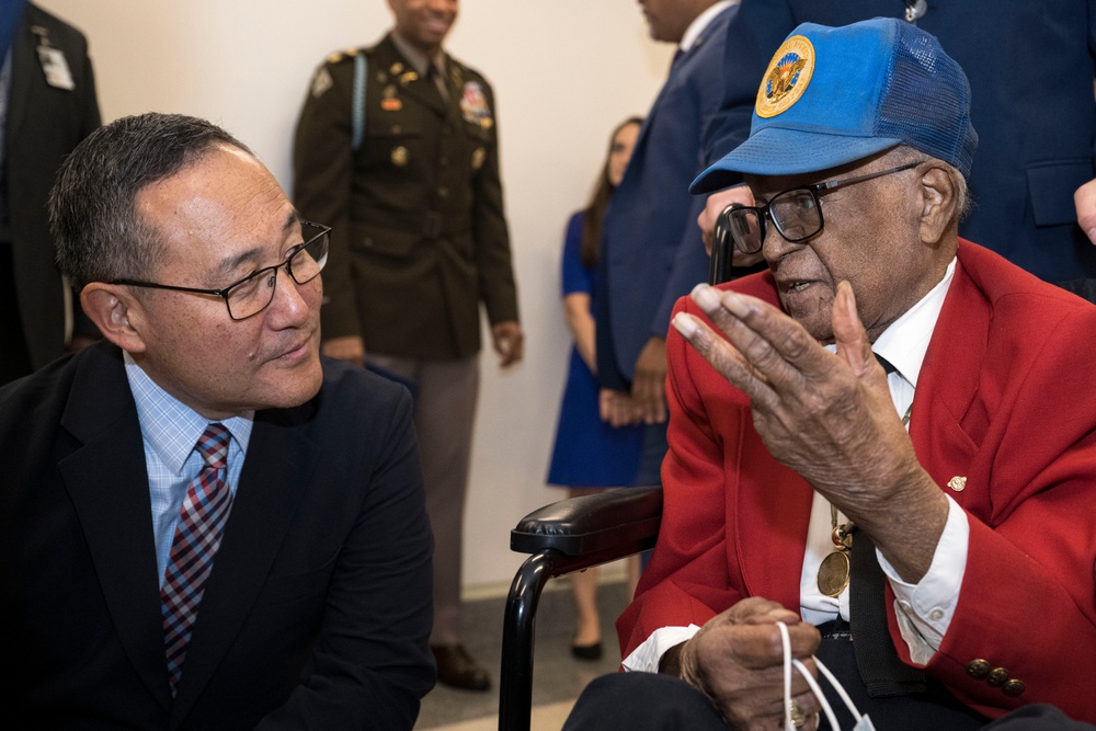 DSD, DoD Leaders Host Tuskegee Airmen and Montford Point Marines
