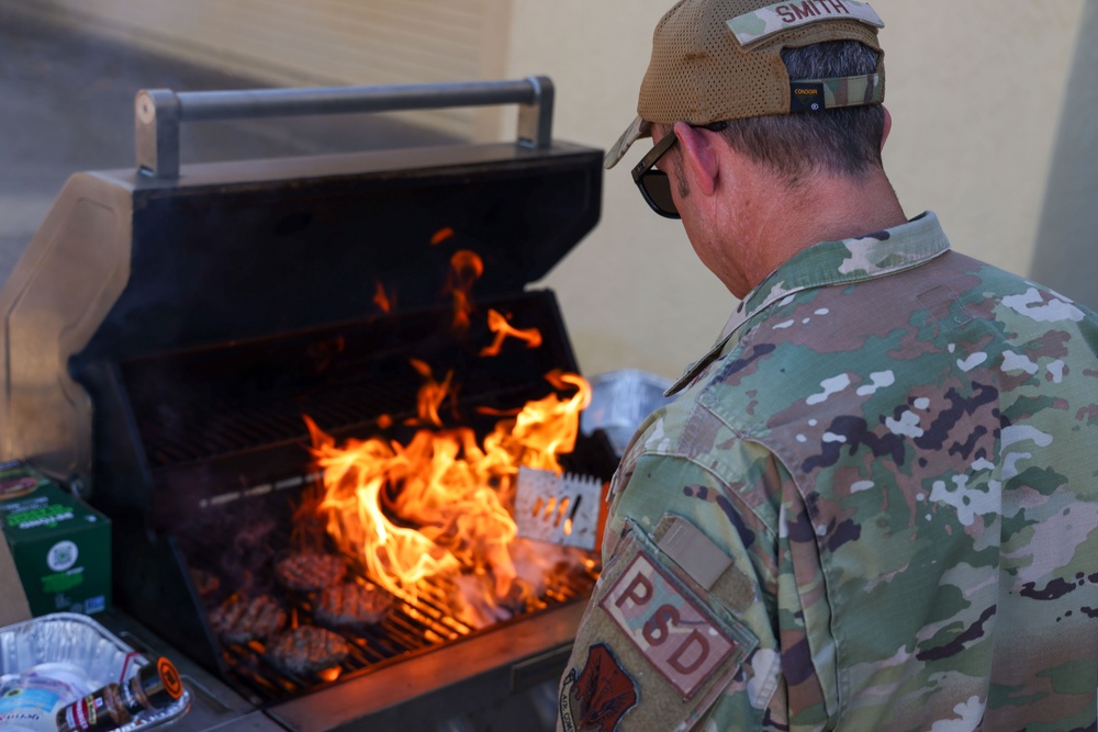 American Red Cross Serves Lunch to Beale Airmen