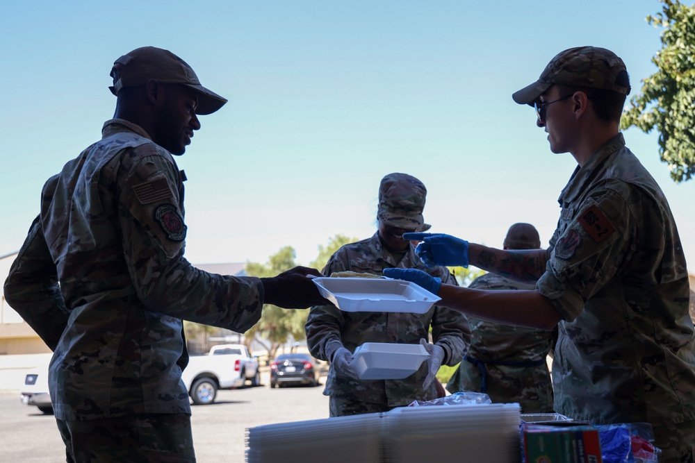 American Red Cross Serves Lunch to Beale Airmen