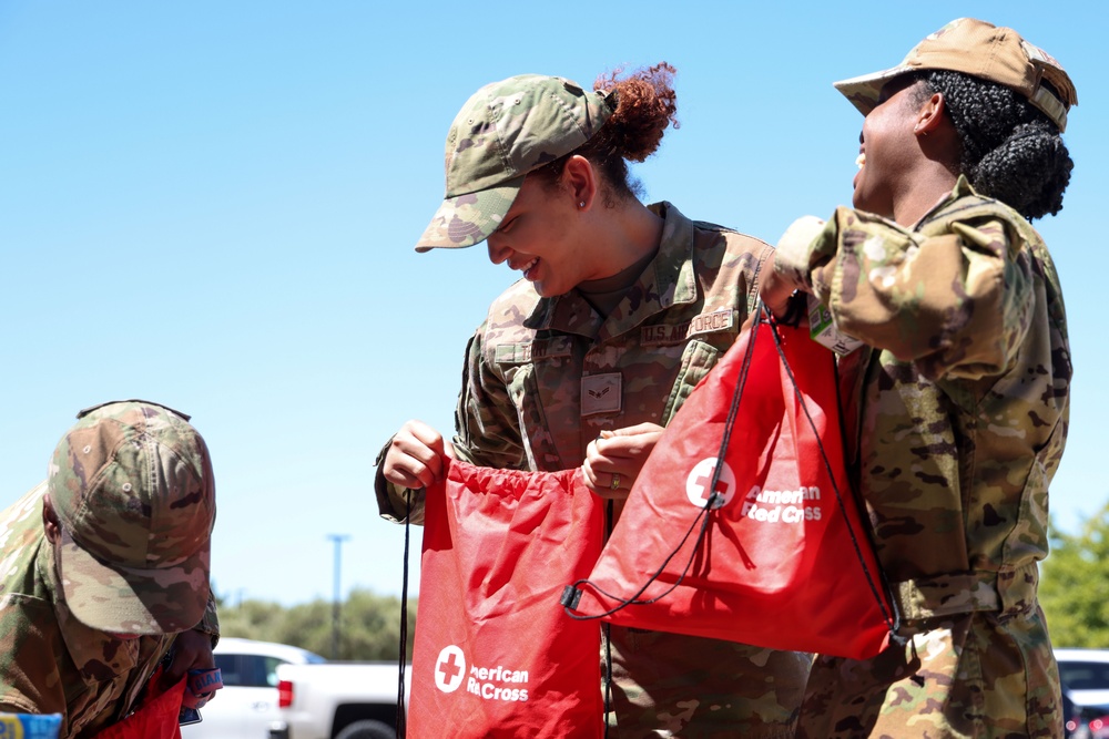 American Red Cross Serves Lunch to Beale Airmen