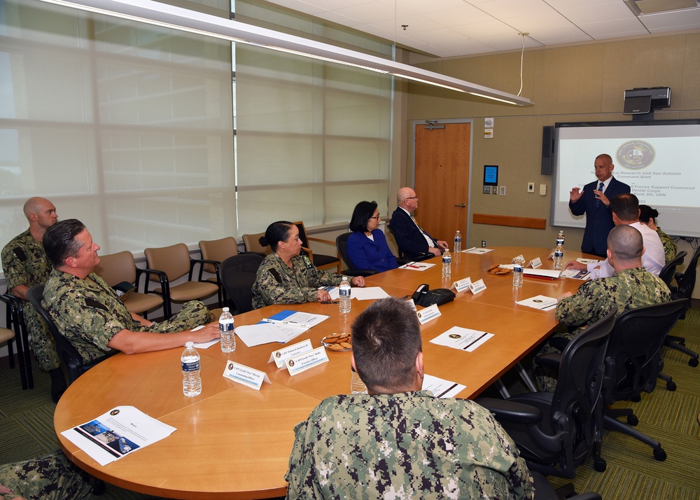 NMFSC Commander visits NAMRU San Antonio