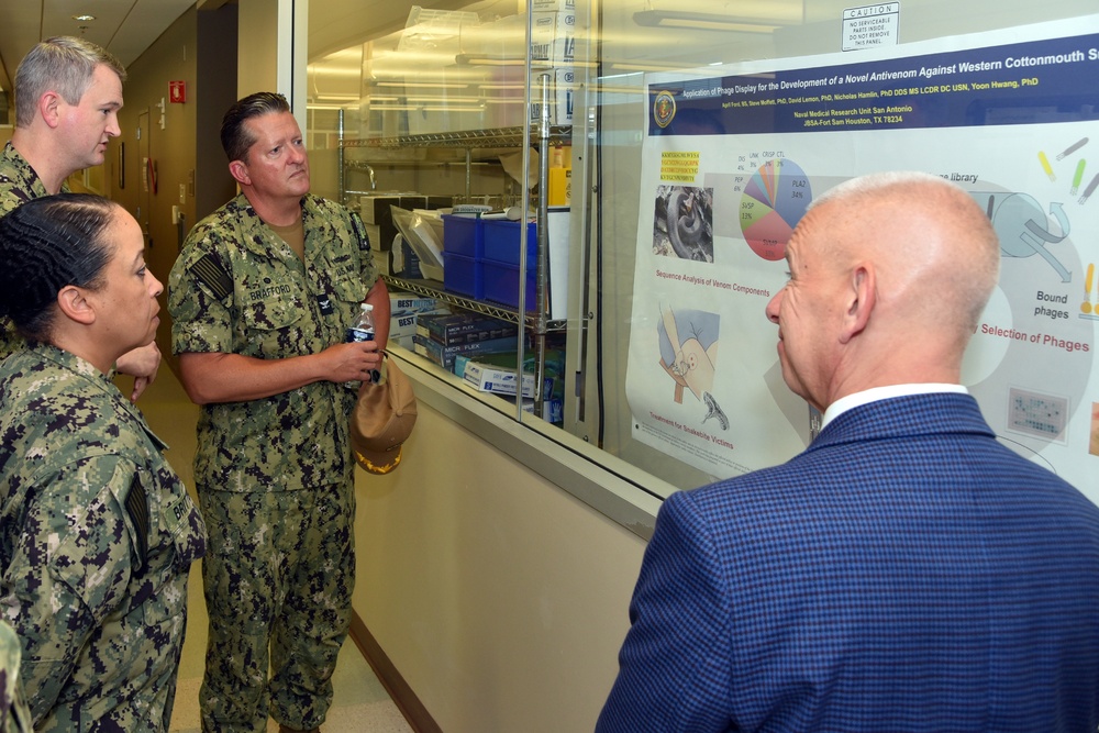 NMFSC Commander visits NAMRU San Antonio