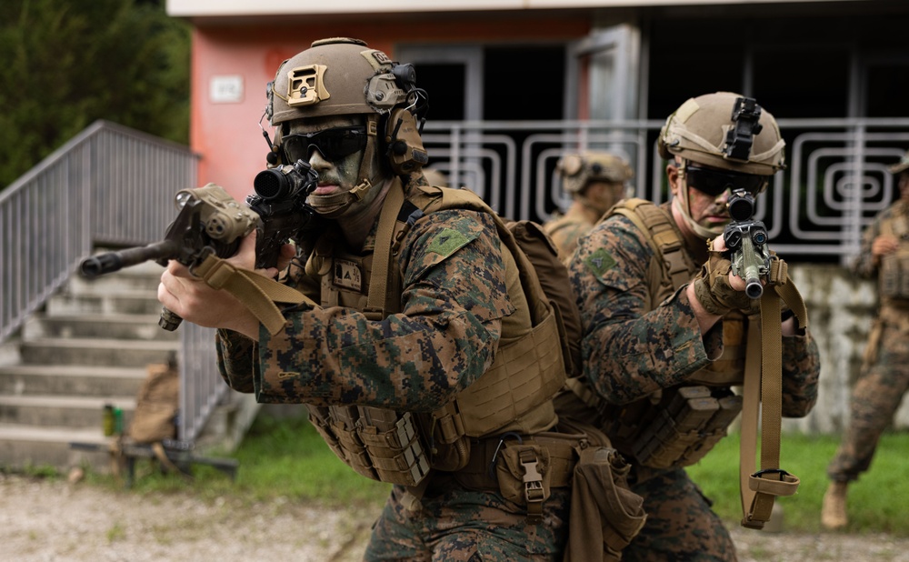 KMEP 23.3: U.S. Marines conduct urban operations