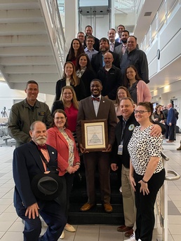 PMA-271 E-XX team wins NAWCAD Commander's Award for Technical Support