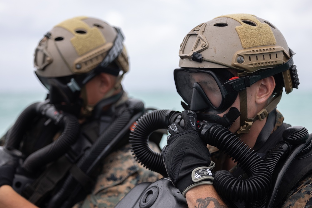 3d Reconnaissance Battalion Diver Propulsion Device Training